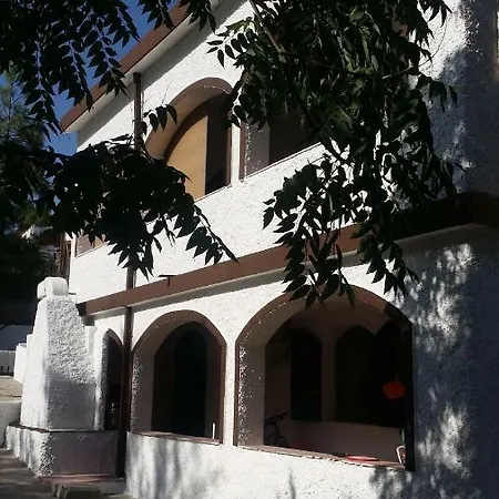 Chalet Delle Rose Sant Isidoro (Sardinia)